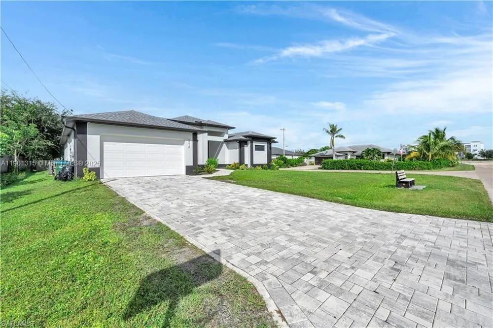 2218 SW 25th st Cape Coral, FL 33914