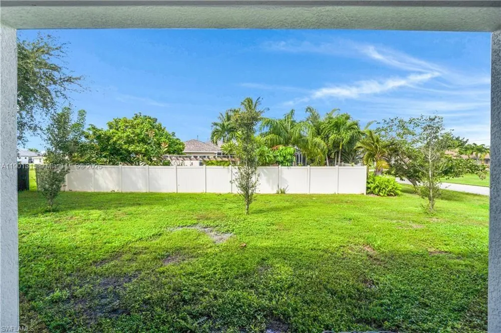 2218 SW 25th st Cape Coral, FL 33914