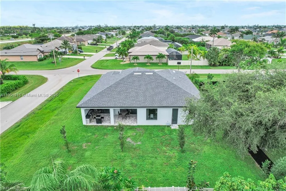 2218 SW 25th st Cape Coral, FL 33914