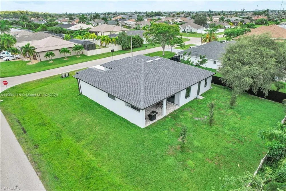 2218 SW 25th st Cape Coral, FL 33914