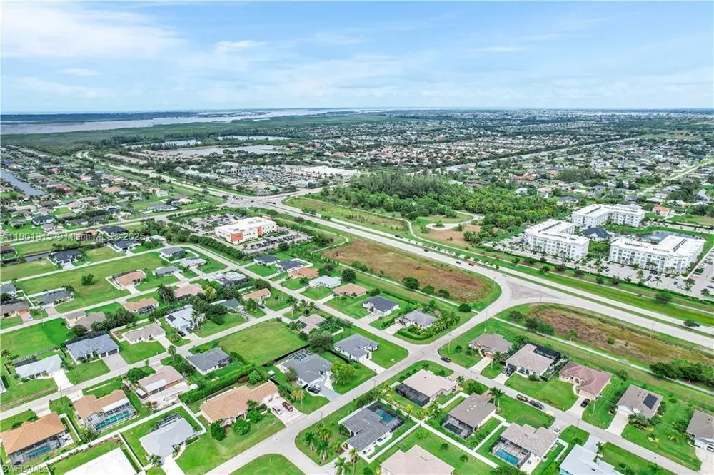 2218 SW 25th st Cape Coral, FL 33914