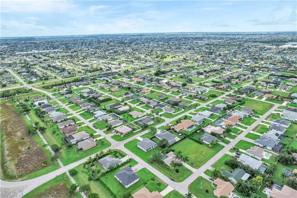 2218 SW 25th st Cape Coral, FL 33914