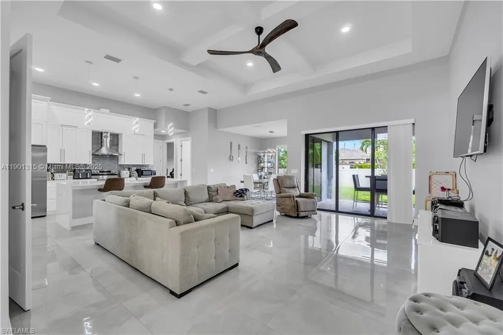 2218 SW 25th st Cape Coral, FL 33914