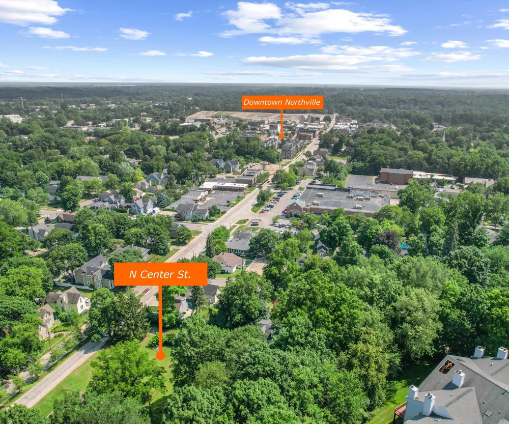 633 Center Street Northville City, MI 48167