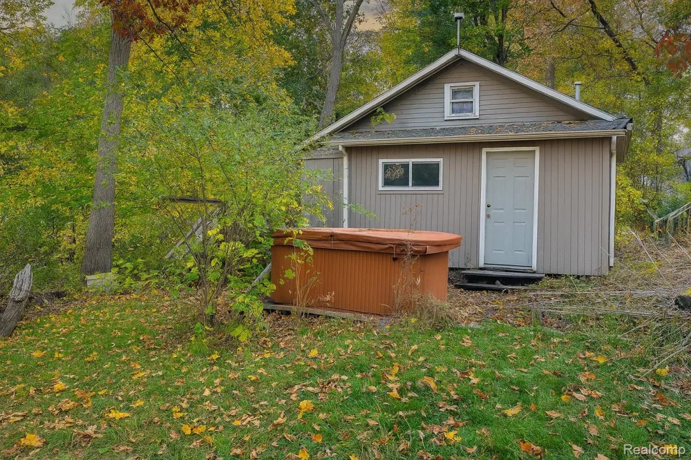 1632 Woodfield Street Ortonville Village, MI 48462