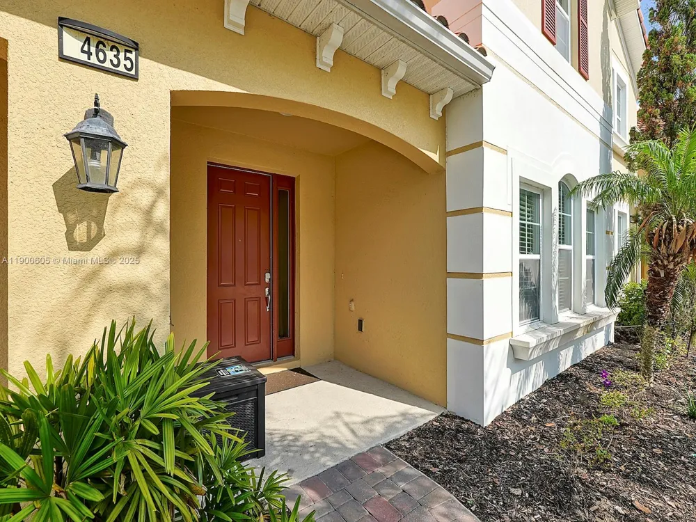 4635 TERRASONESTA DR Davenport, FL 33837