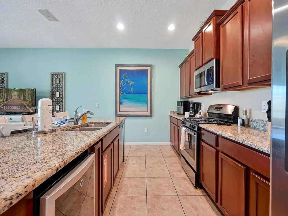 4635 TERRASONESTA DR Davenport, FL 33837