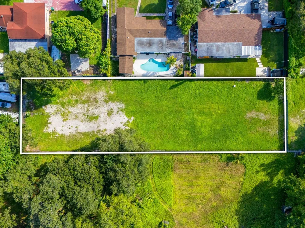 8 NE 152nd Street North Miami, FL 33162