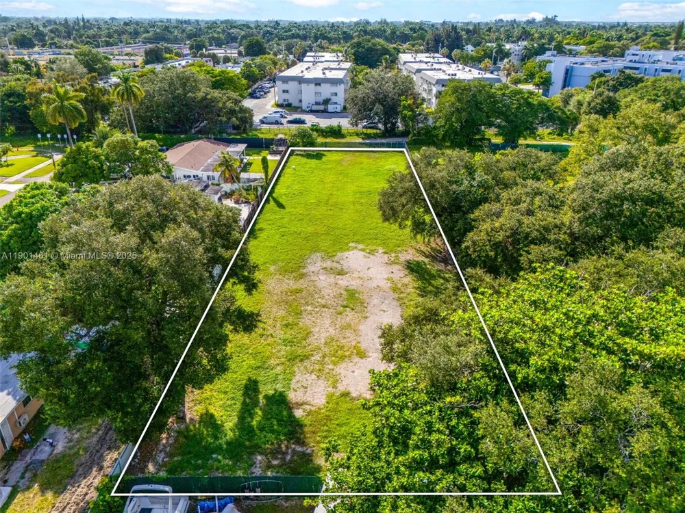 8 NE 152nd Street North Miami, FL 33162