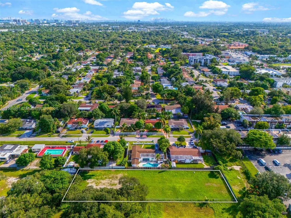 8 NE 152nd Street North Miami, FL 33162