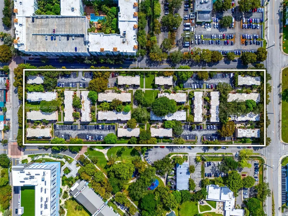 8 NE 152nd Street North Miami, FL 33162