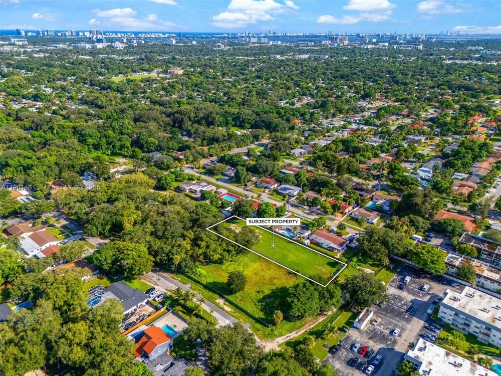 8 NE 152nd Street North Miami, FL 33162