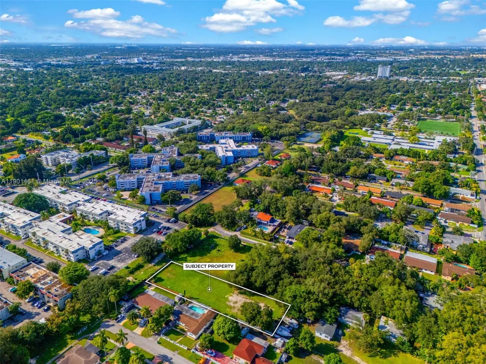8 NE 152nd Street North Miami, FL 33162