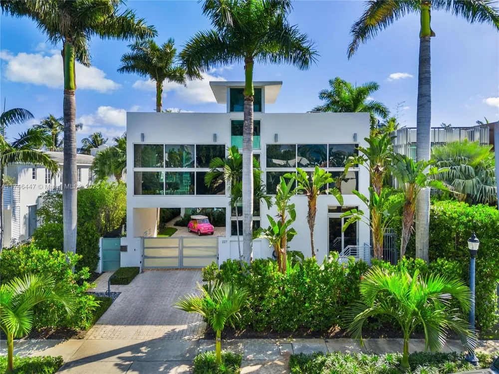 227 E DILIDO DR Miami Beach, FL 33139