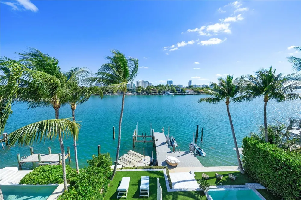 227 E DILIDO DR Miami Beach, FL 33139