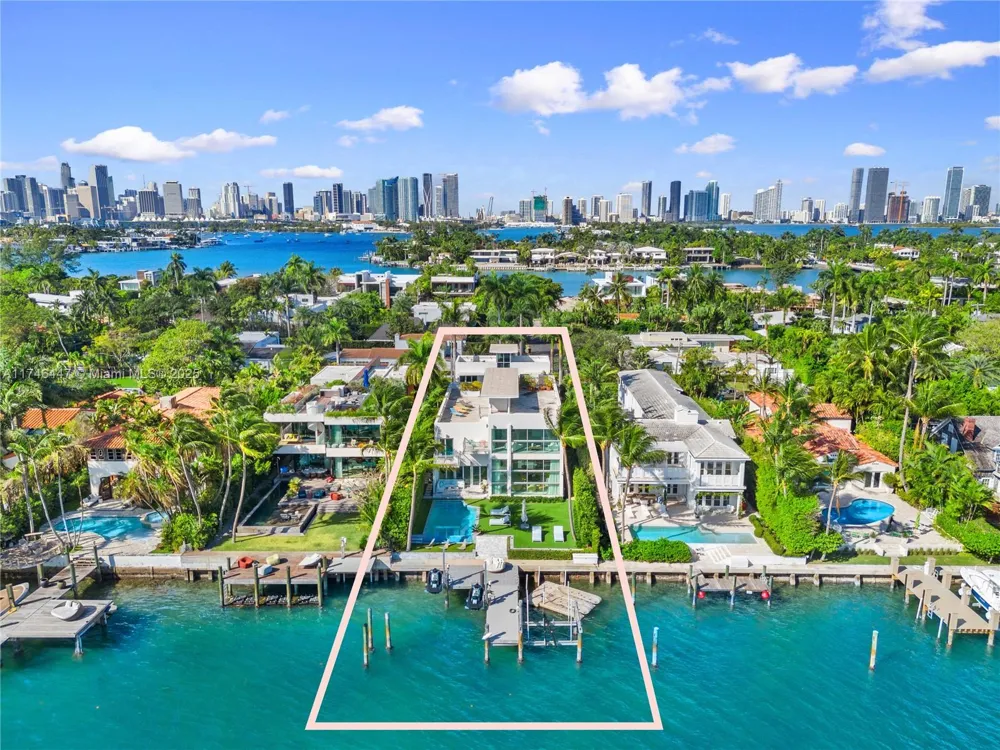 227 E DILIDO DR Miami Beach, FL 33139