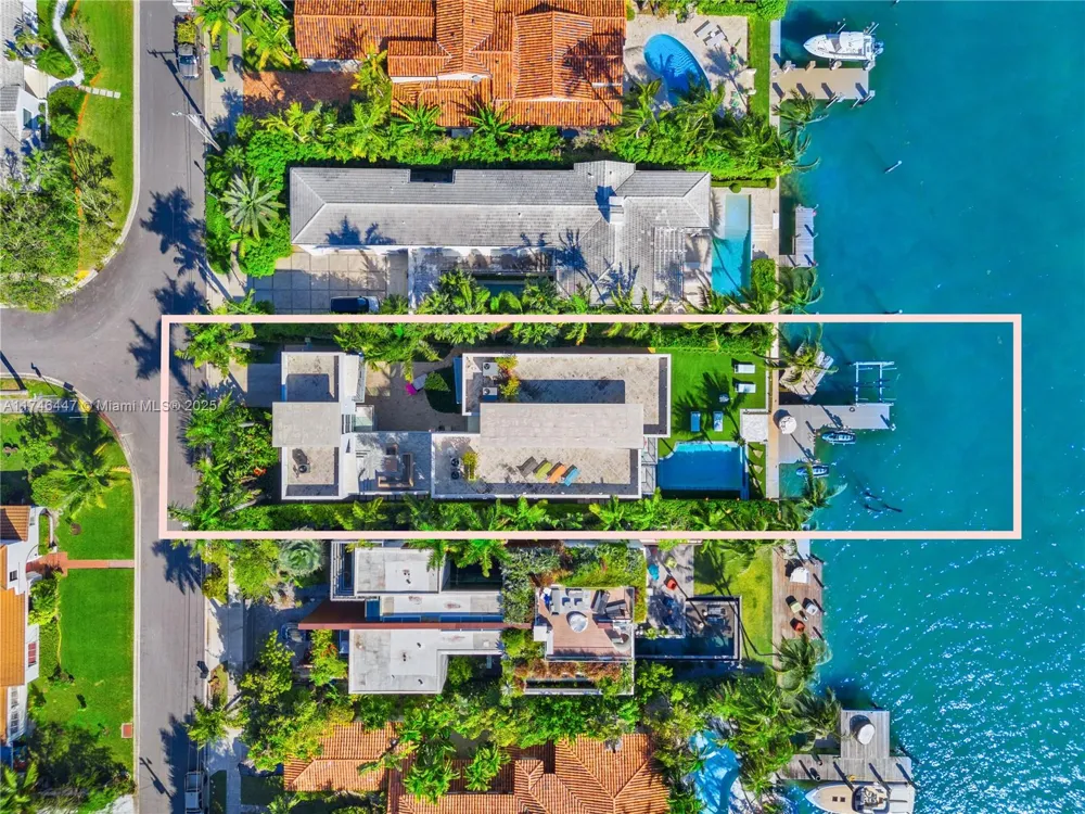 227 E DILIDO DR Miami Beach, FL 33139