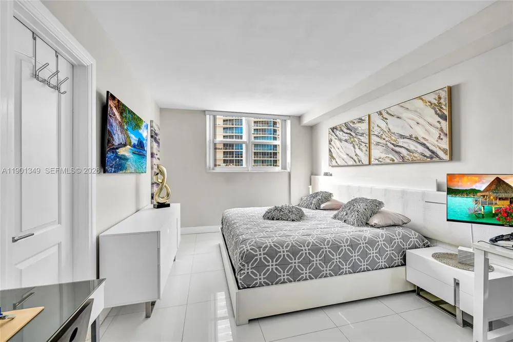 3001 S Ocean Dr #1513 Hollywood, FL 33019