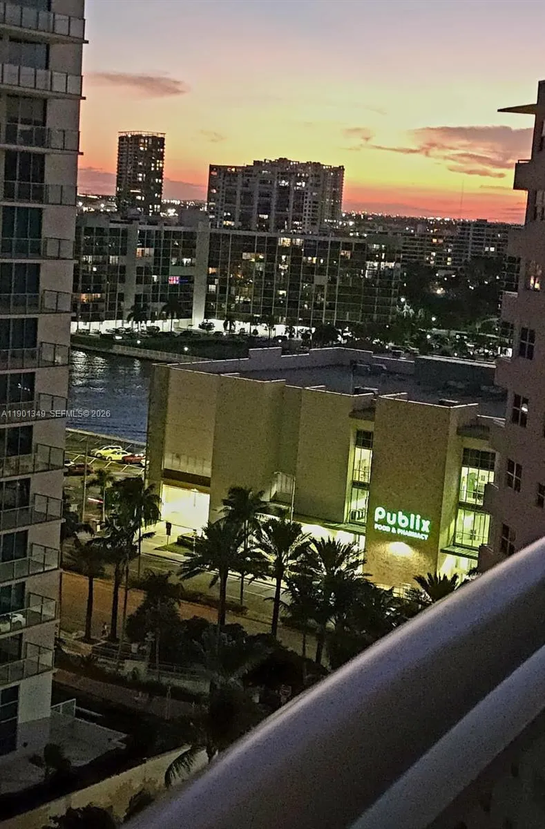 3001 S Ocean Dr #1513 Hollywood, FL 33019