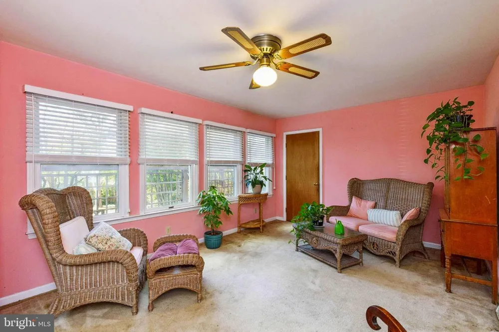 208 CHESTNUT STREET Middleburg, VA 20117