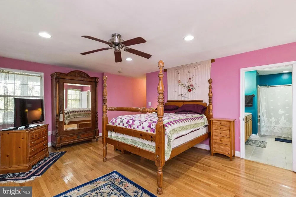 208 CHESTNUT STREET Middleburg, VA 20117