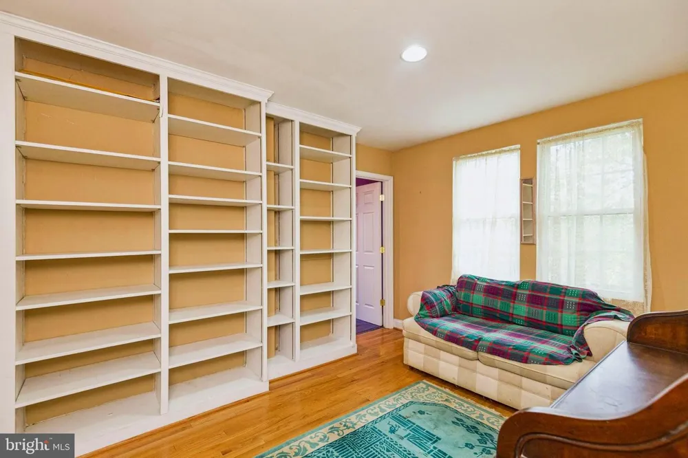 208 CHESTNUT STREET Middleburg, VA 20117