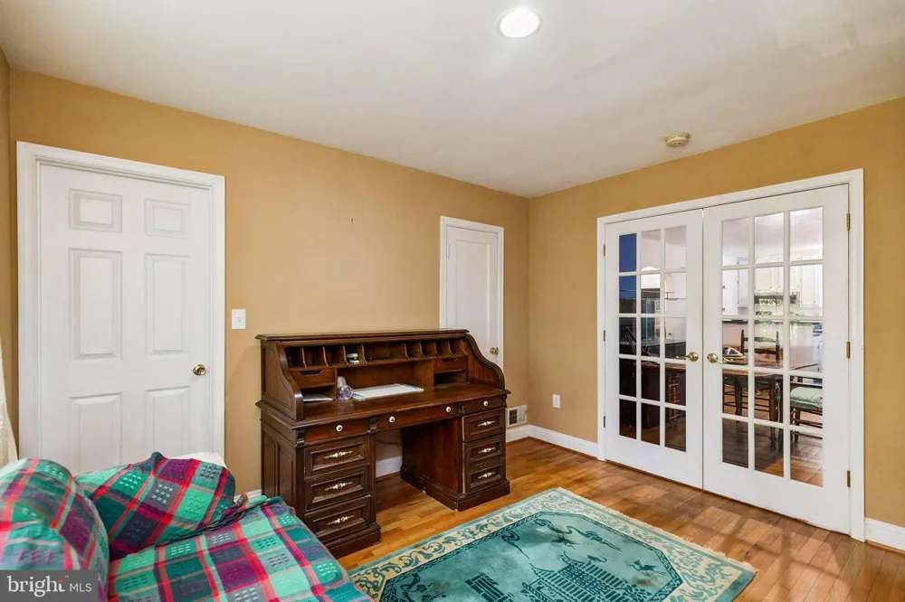 208 CHESTNUT STREET Middleburg, VA 20117