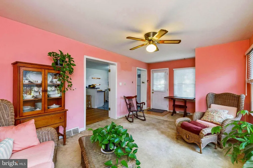 208 CHESTNUT STREET Middleburg, VA 20117
