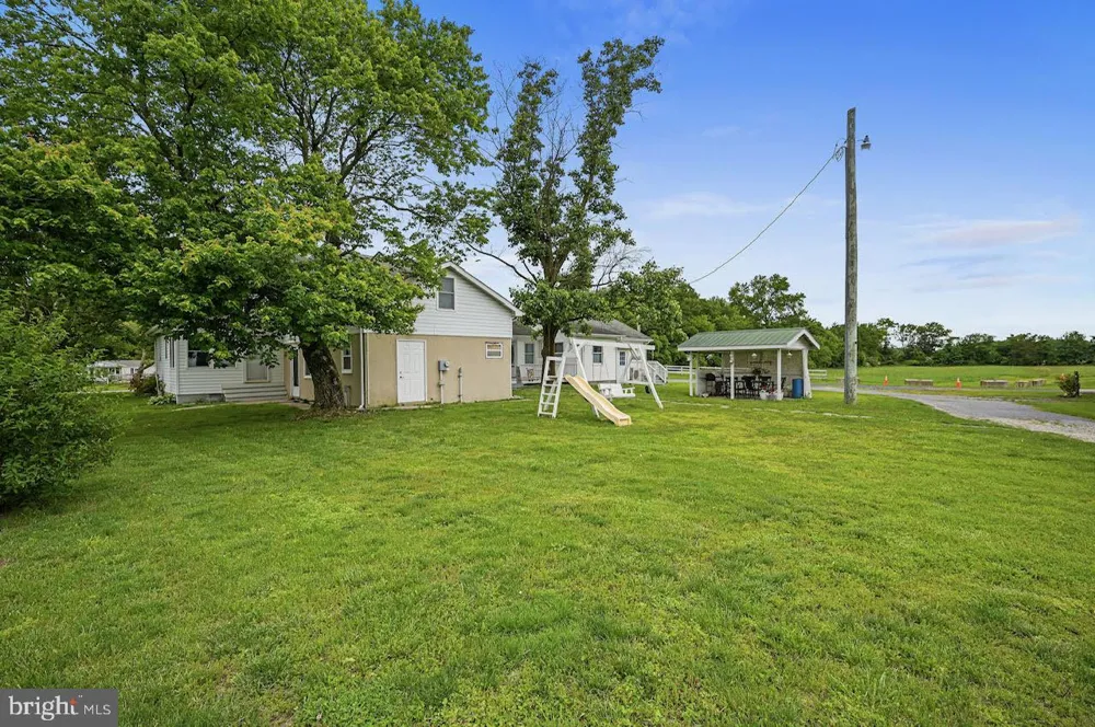 1950 PEARSONS CORNER ROAD Hartly, DE 19953