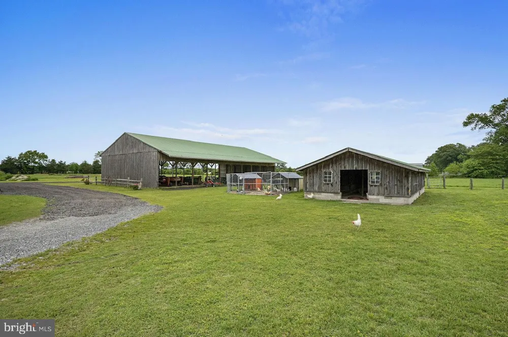 1950 PEARSONS CORNER ROAD Hartly, DE 19953