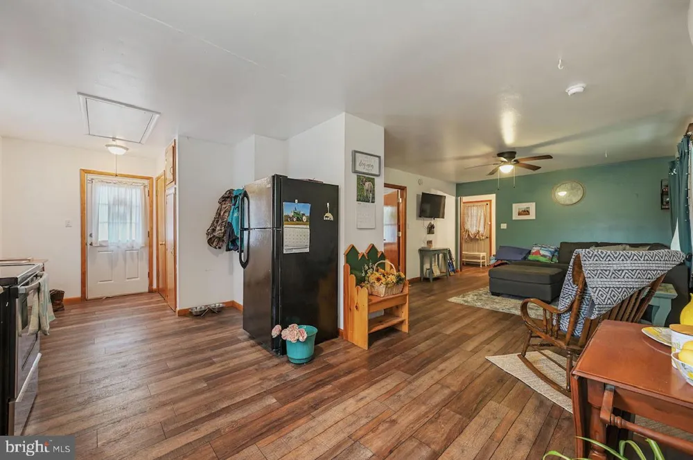 1950 PEARSONS CORNER ROAD Hartly, DE 19953