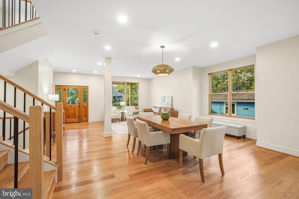 110 GENEVA Silver Spring, MD 20912