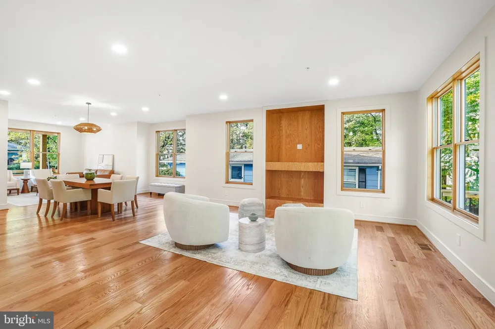 110 GENEVA Silver Spring, MD 20912