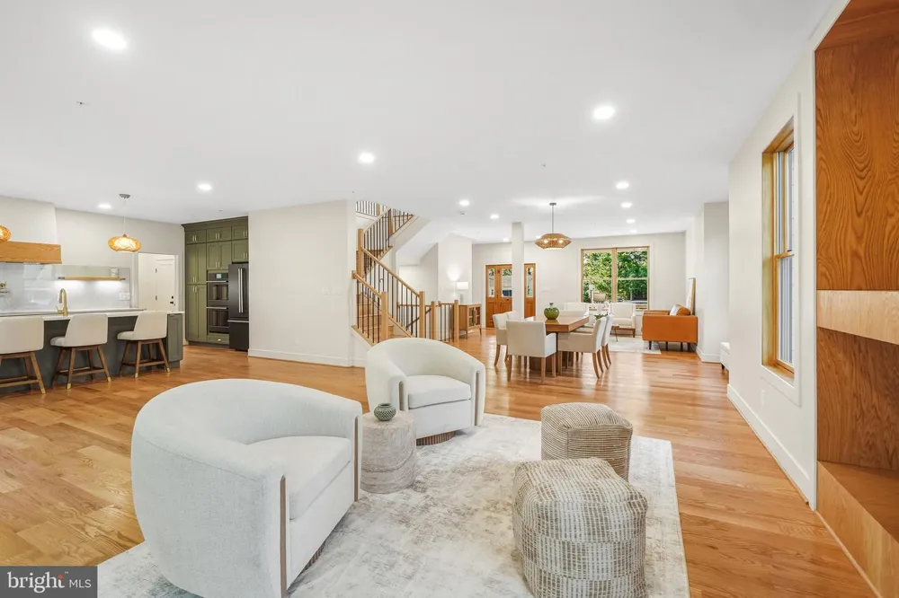 110 GENEVA Silver Spring, MD 20912