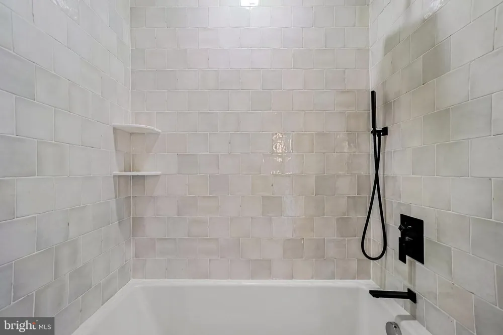 110 GENEVA Silver Spring, MD 20912