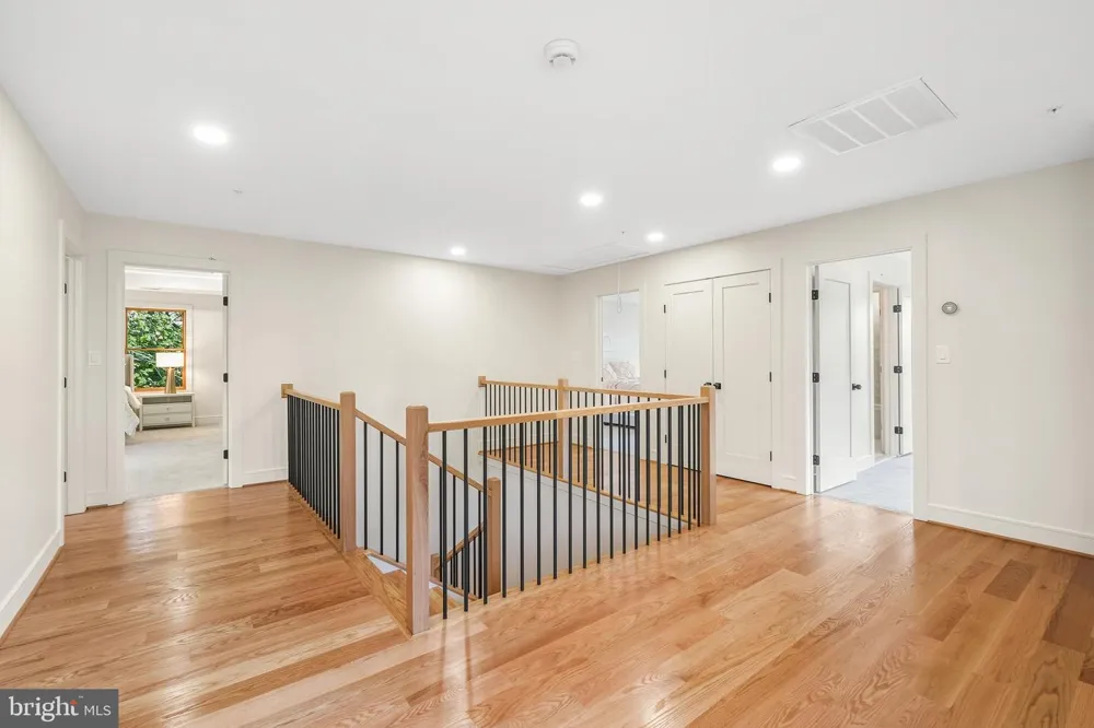 110 GENEVA Silver Spring, MD 20912