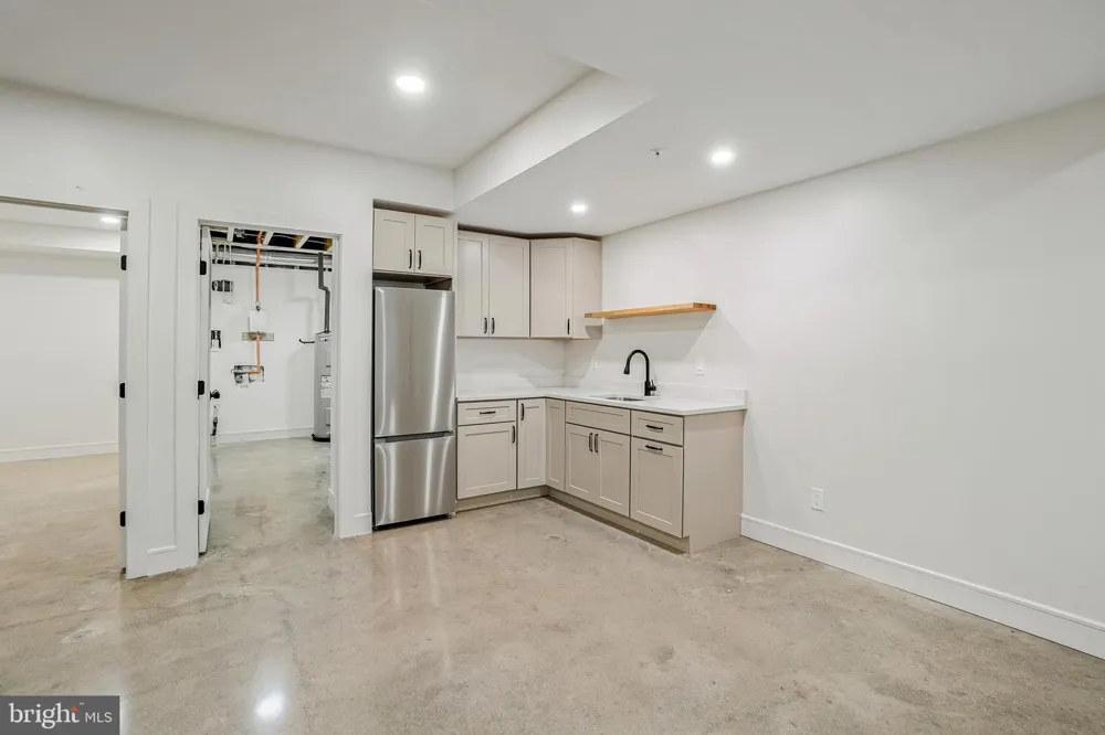 110 GENEVA Silver Spring, MD 20912