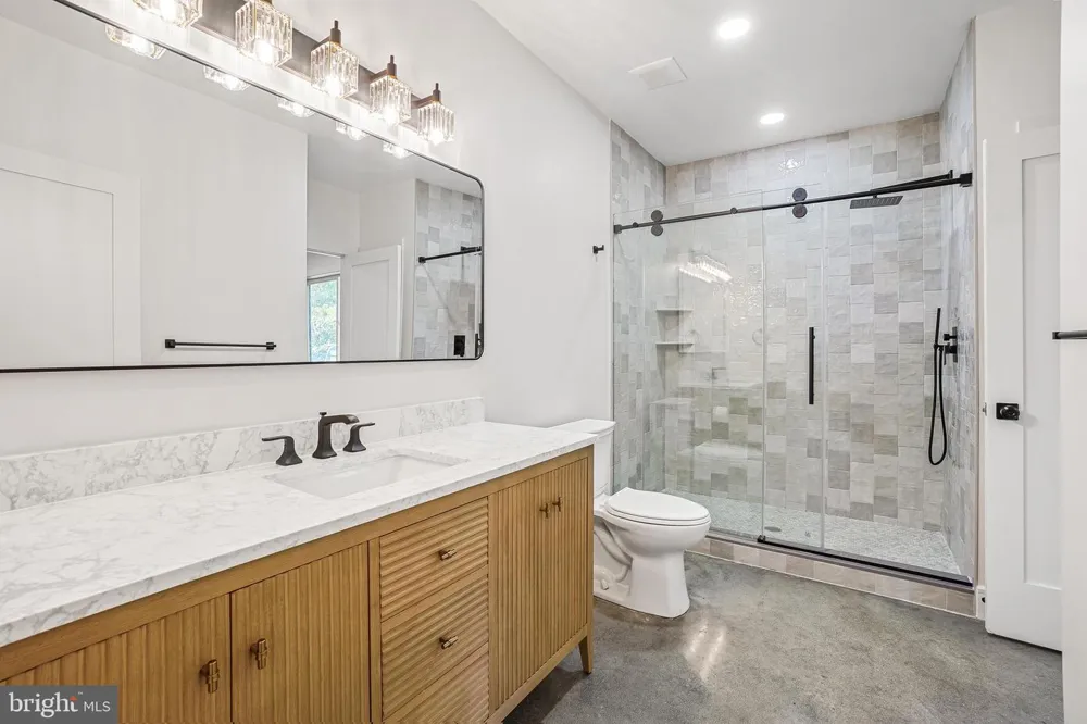 110 GENEVA Silver Spring, MD 20912