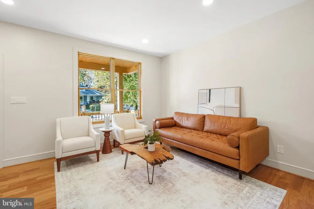110 GENEVA Silver Spring, MD 20912