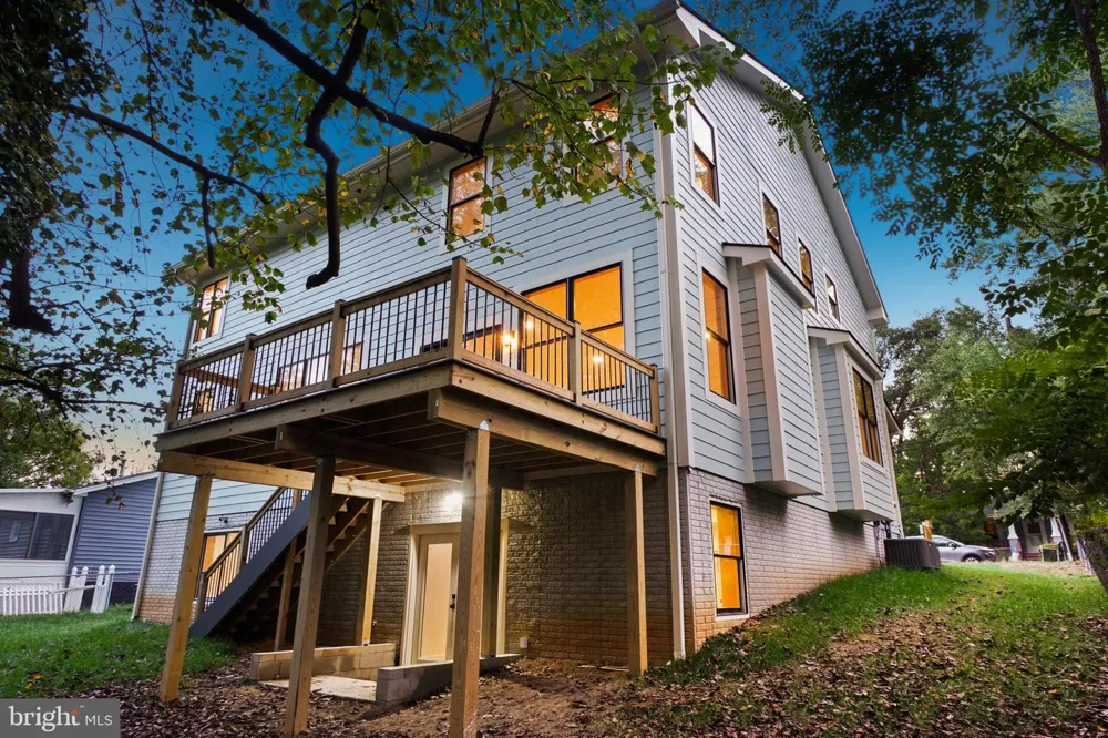 110 GENEVA Silver Spring, MD 20912