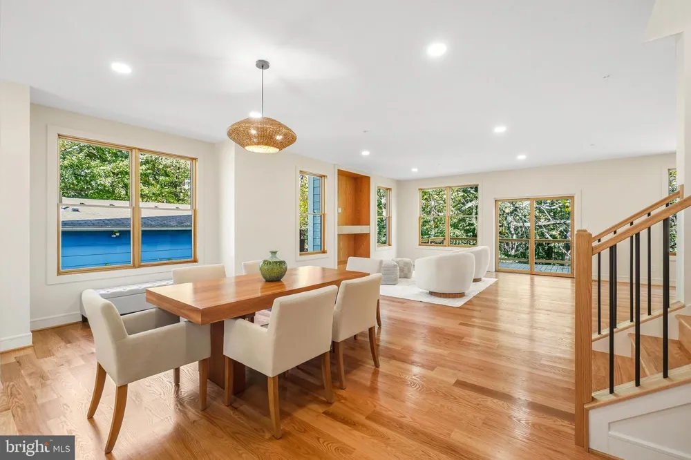 110 GENEVA Silver Spring, MD 20912