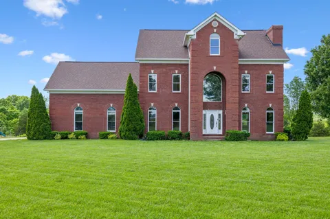 122 Windcrest Dr