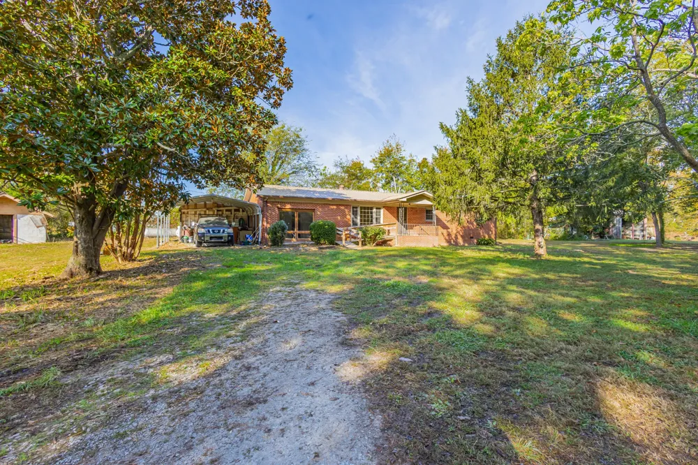340 Yates Rd Hillsboro, TN 37342