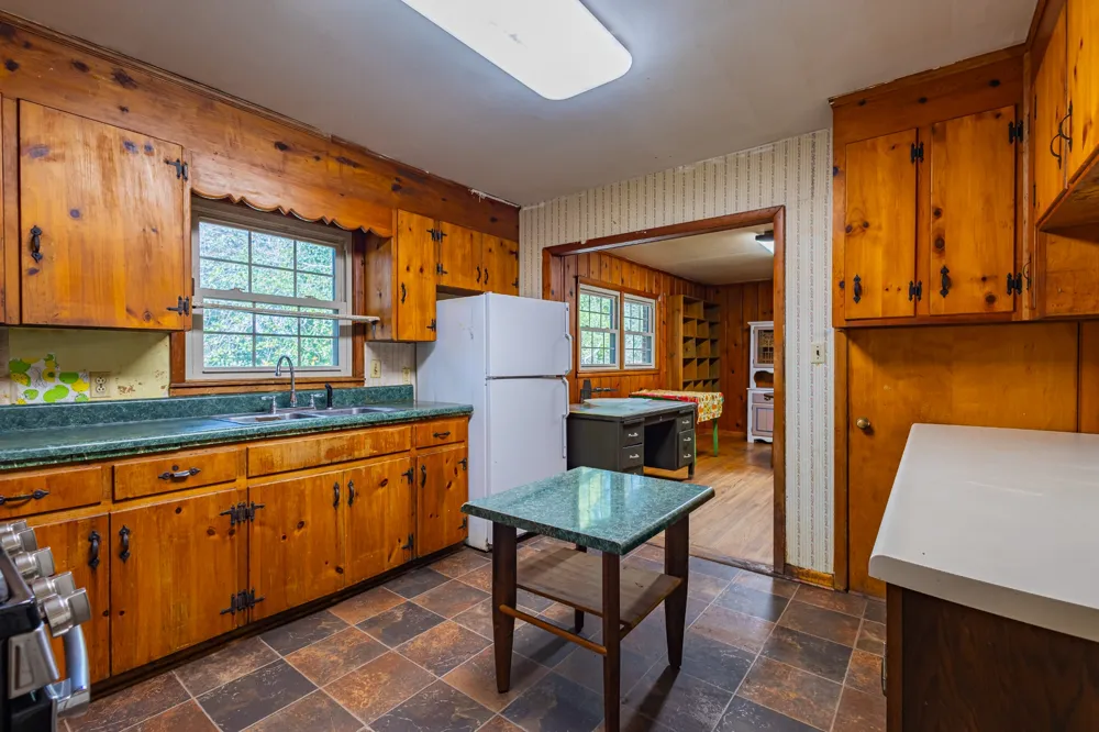 340 Yates Rd Hillsboro, TN 37342