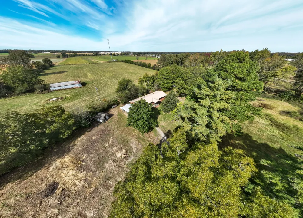 340 Yates Rd Hillsboro, TN 37342