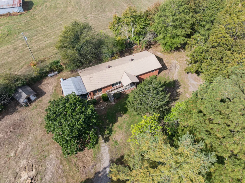 340 Yates Rd Hillsboro, TN 37342