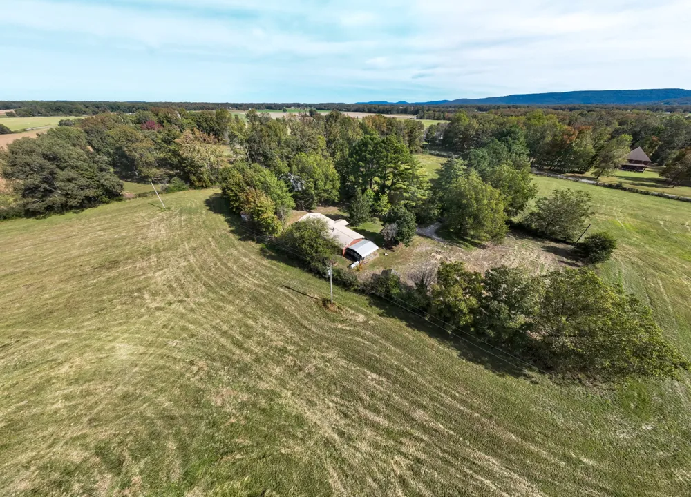 340 Yates Rd Hillsboro, TN 37342