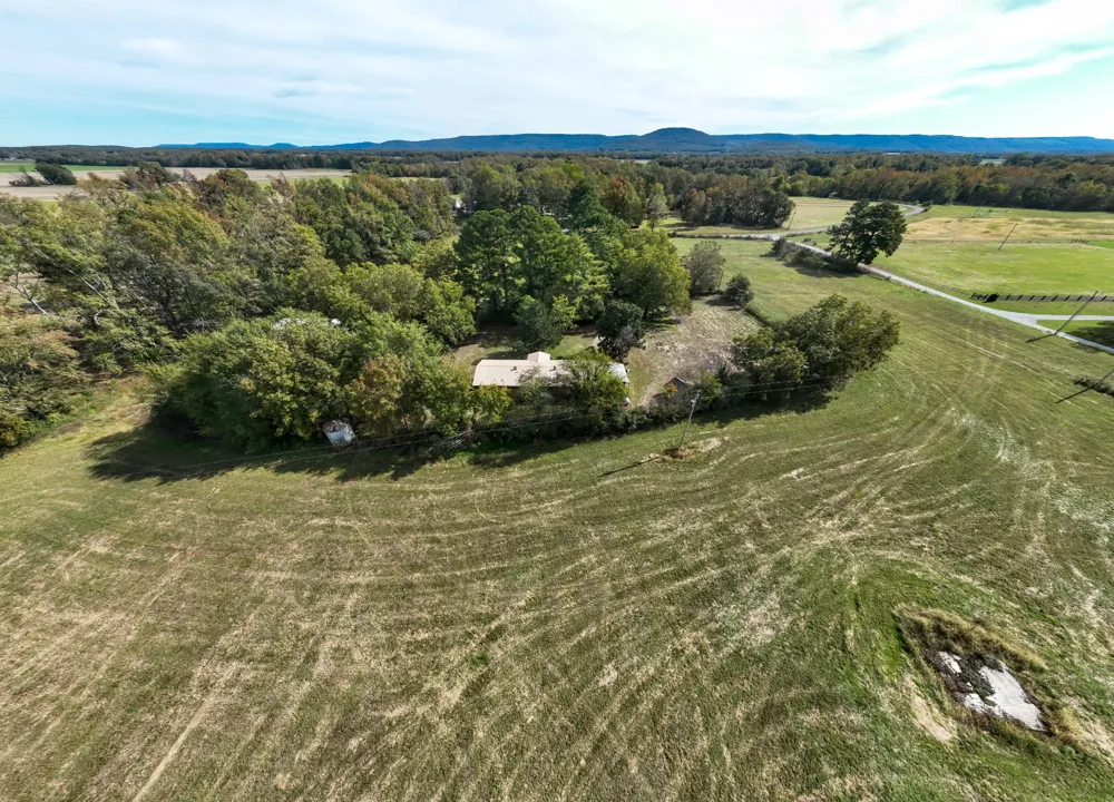 340 Yates Rd Hillsboro, TN 37342