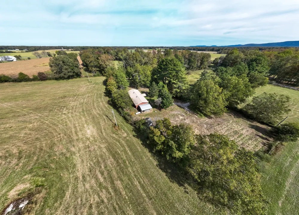340 Yates Rd Hillsboro, TN 37342