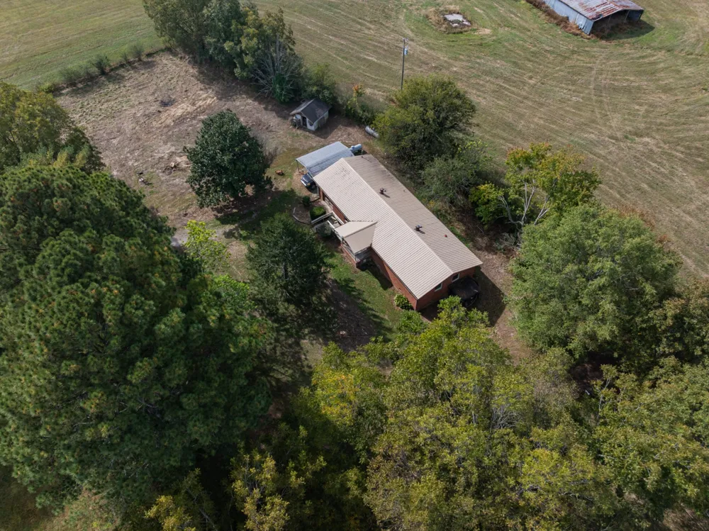 340 Yates Rd Hillsboro, TN 37342